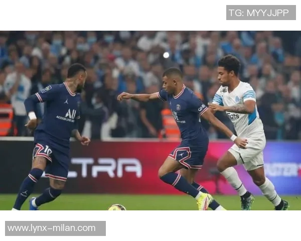 法甲:巴黎足球会vs南特,小巴黎背面的金元力气